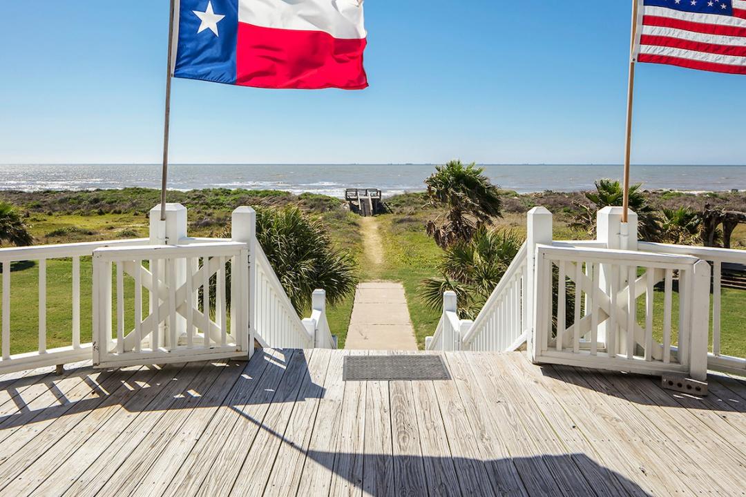 Enjoy a Getaway in Crystal Beach, Texas Swede’s Real Estate